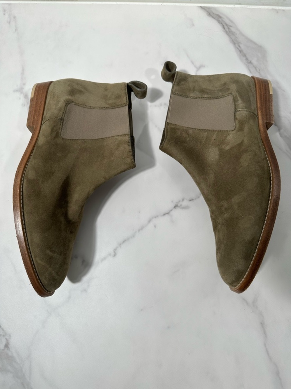 Jenni Kayne Suede Chelsea Ankle Boot in Laurel Size 9 Quiet Luxury Minimalist - Picture 4 of 16